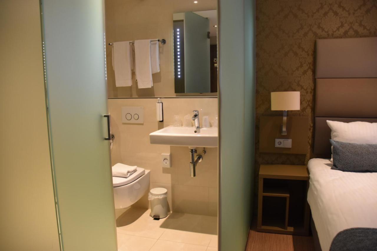 Ozo Hotels Arena Amsterdam Bagian luar foto